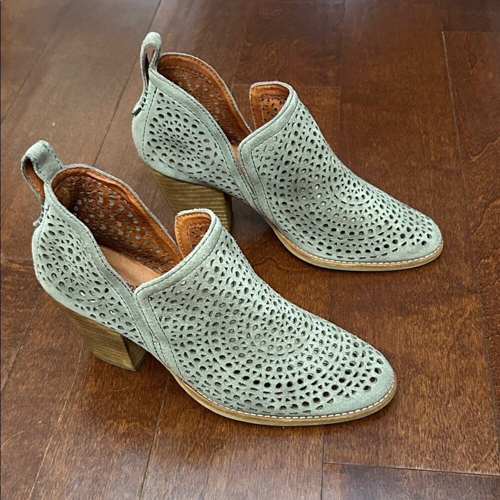 Jeffrey Campbell Rosalee Taupe Perforated Leather Booties, Size 10